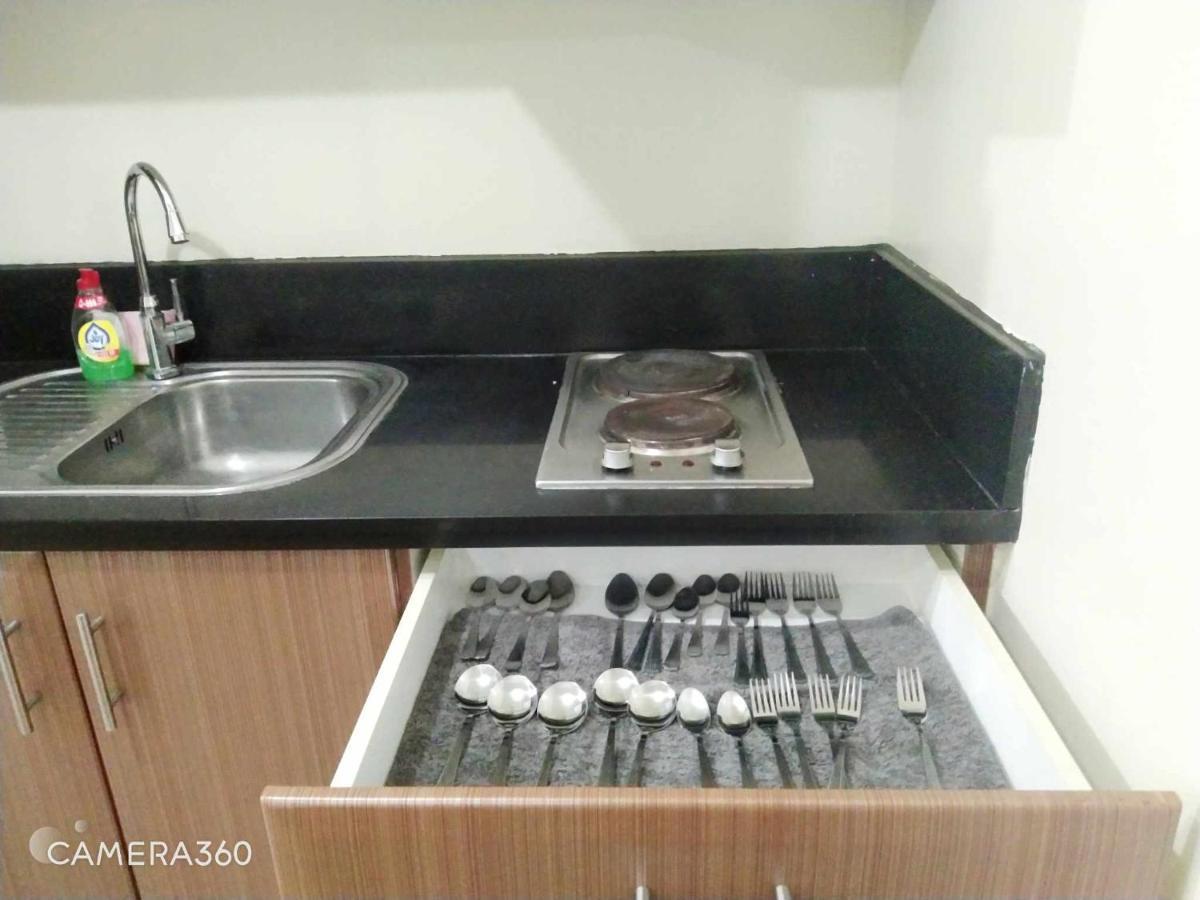 Pasay Condotel Near Naia Terminal 3 מראה חיצוני תמונה